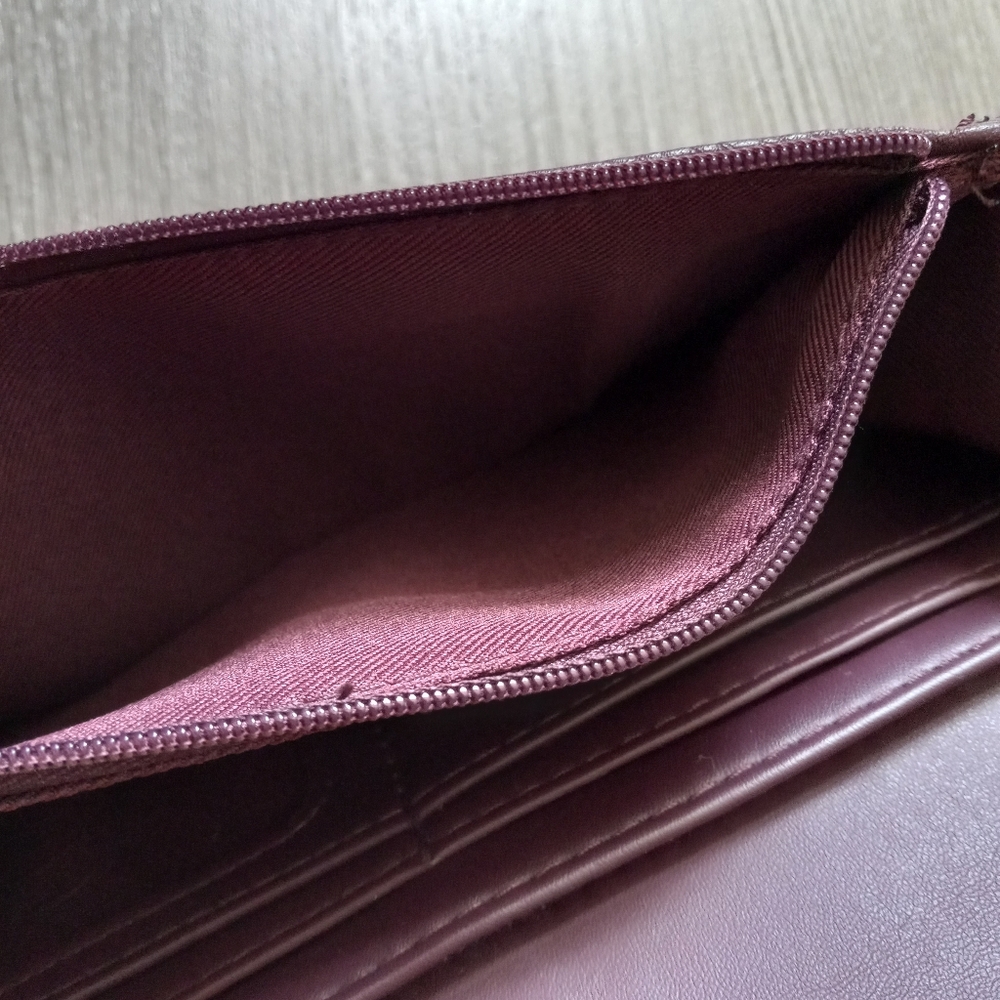 Universal Threads Wallet - Picture 5 of 7